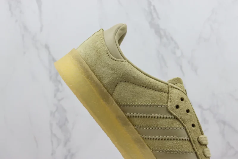 Tênis Adidas Kith Clarks 8th Street - Samba