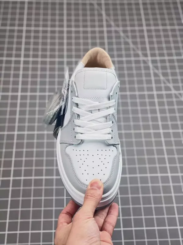 Tênis Air Jordan 1 Elevate Low WMNS - Atmosphere Grey