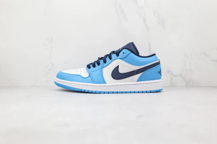 Tênis Air Jordan 1 Low - UNC
