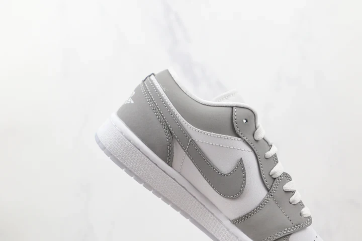 Tênis Air Jordan 1 Low - Wolf Grey