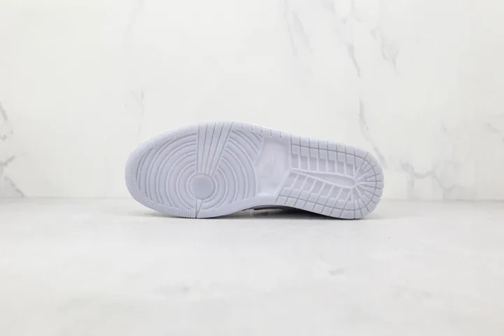 Tênis Air Jordan 1 Low - Wolf Grey