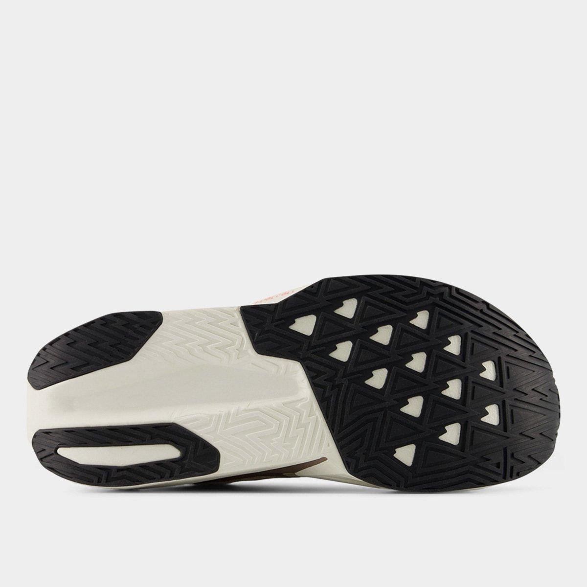 Tênis New Balance Fuelcell Rebel V5 Feminino - Off White