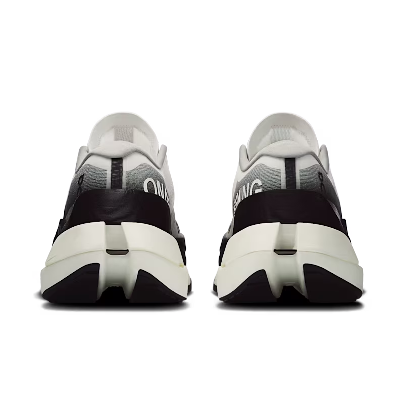 Tênis ON Cloudboom Max Feminino - White  |  Black