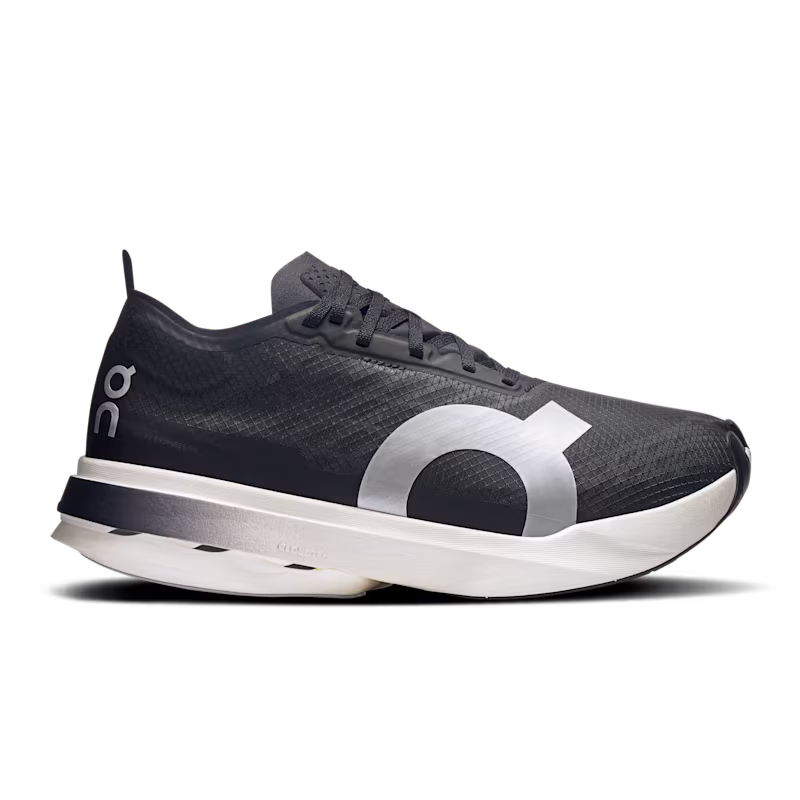 Tênis ON Cloudboom Strike Feminino - Black  |  White