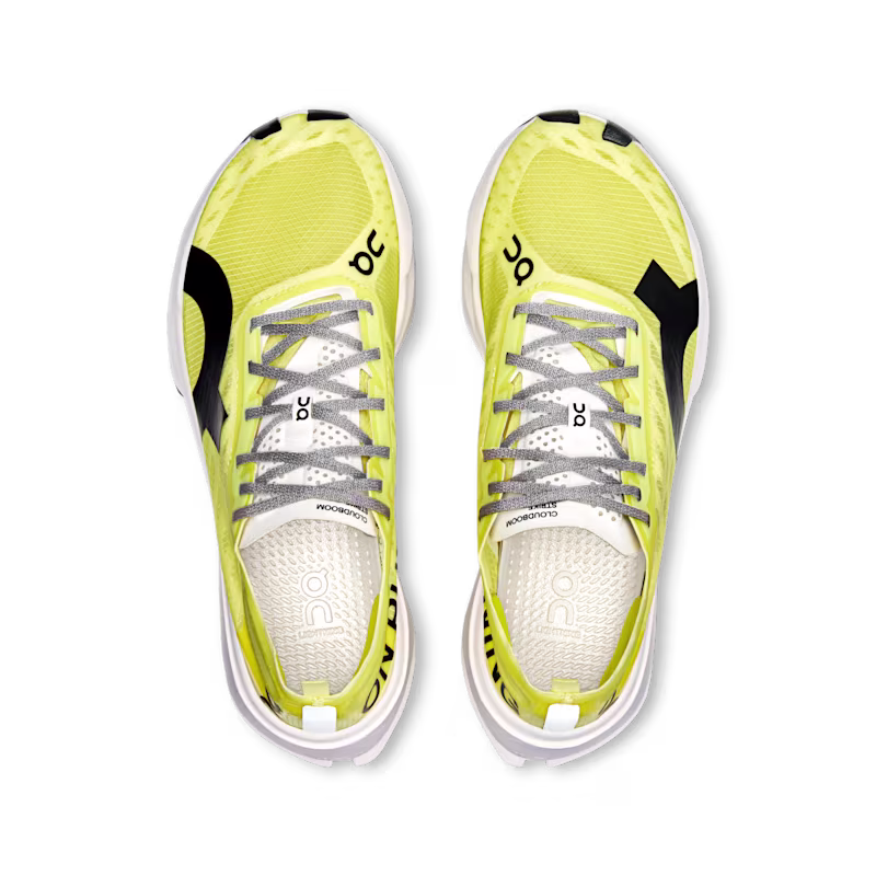 Tênis ON Cloudboom Strike Feminino - Limelight  |  Wolf