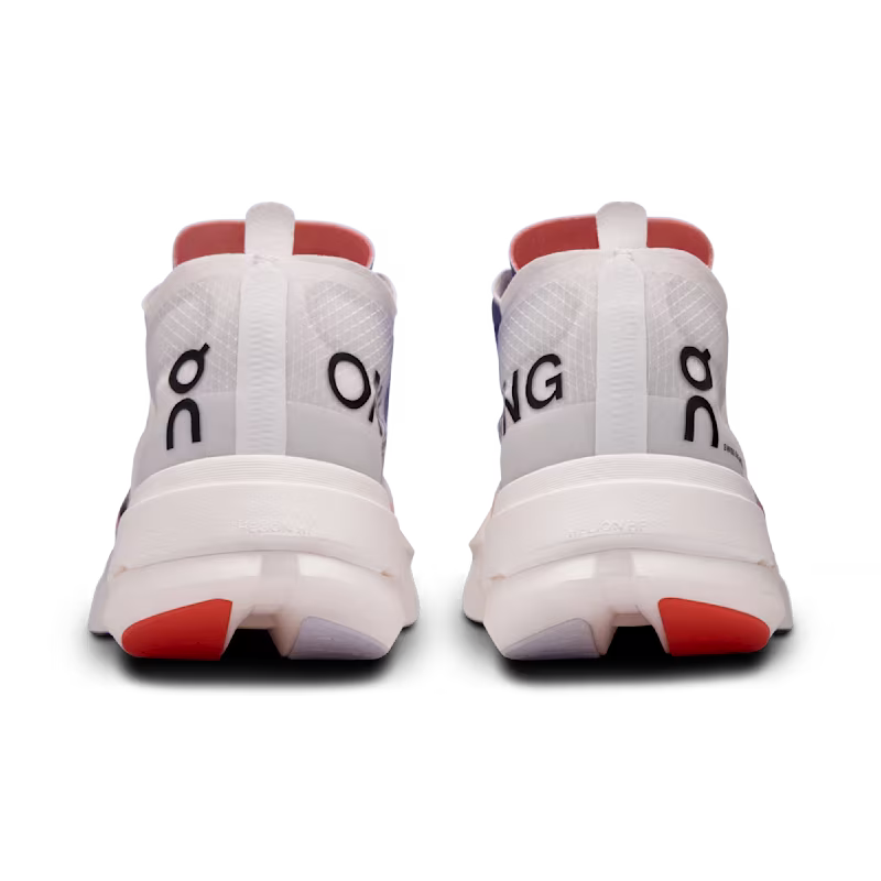 Tênis ON Cloudboom Strike Feminino - White  |  Flame