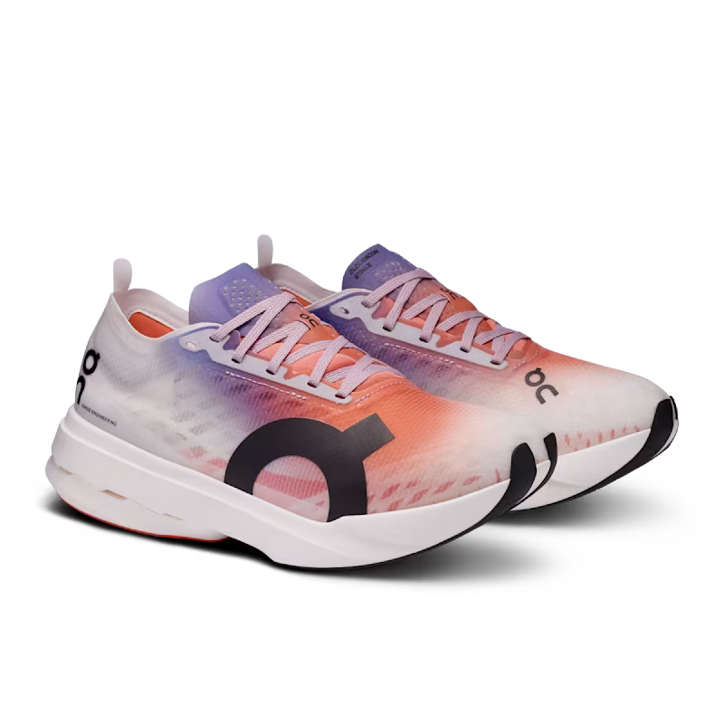 Tênis ON Cloudboom Strike Feminino - White  |  Flame